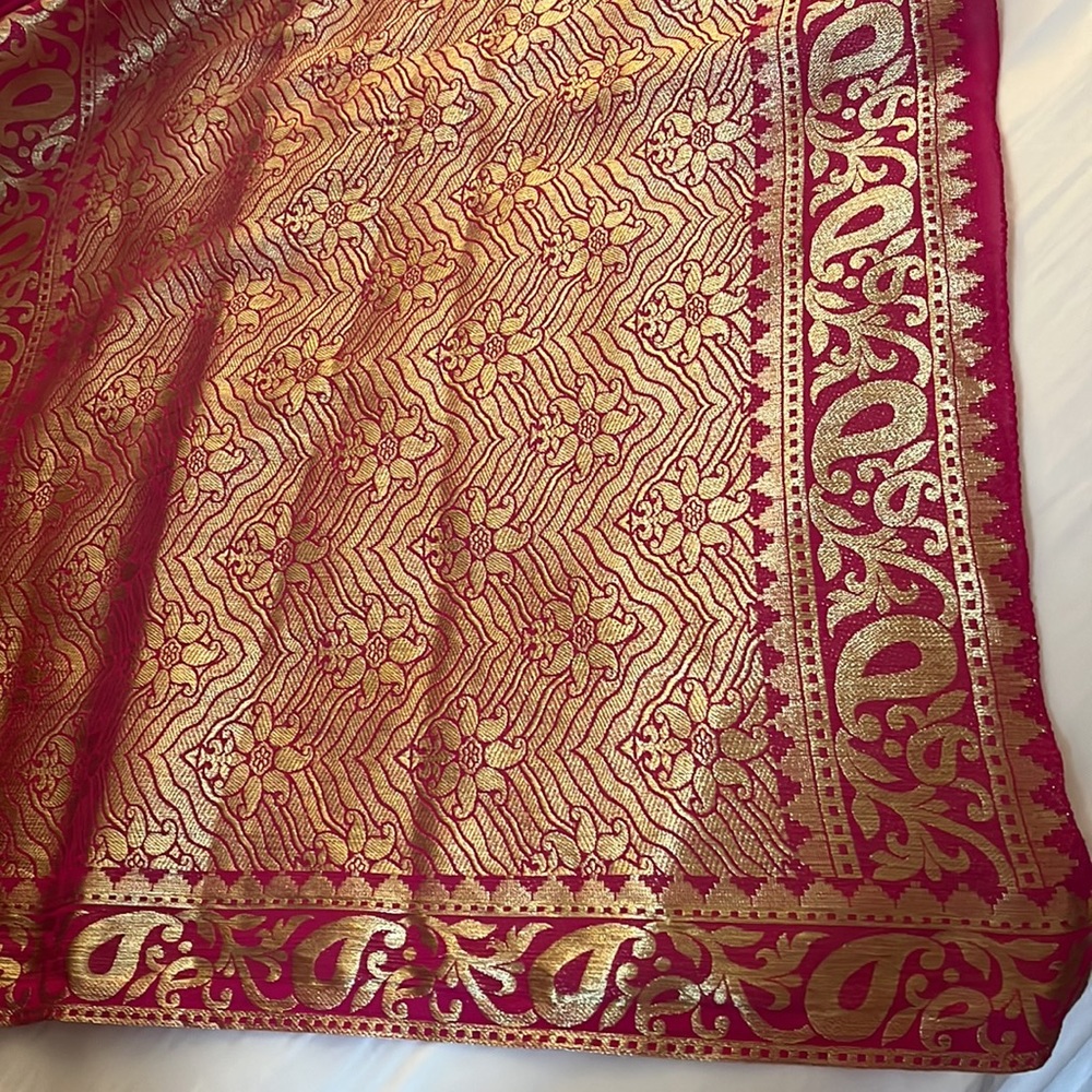 Pink saree - Picture 4 of 5